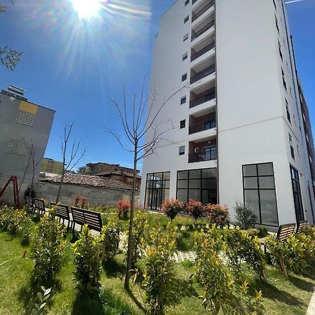 Center Tirana Goldi Apartment מראה חיצוני תמונה