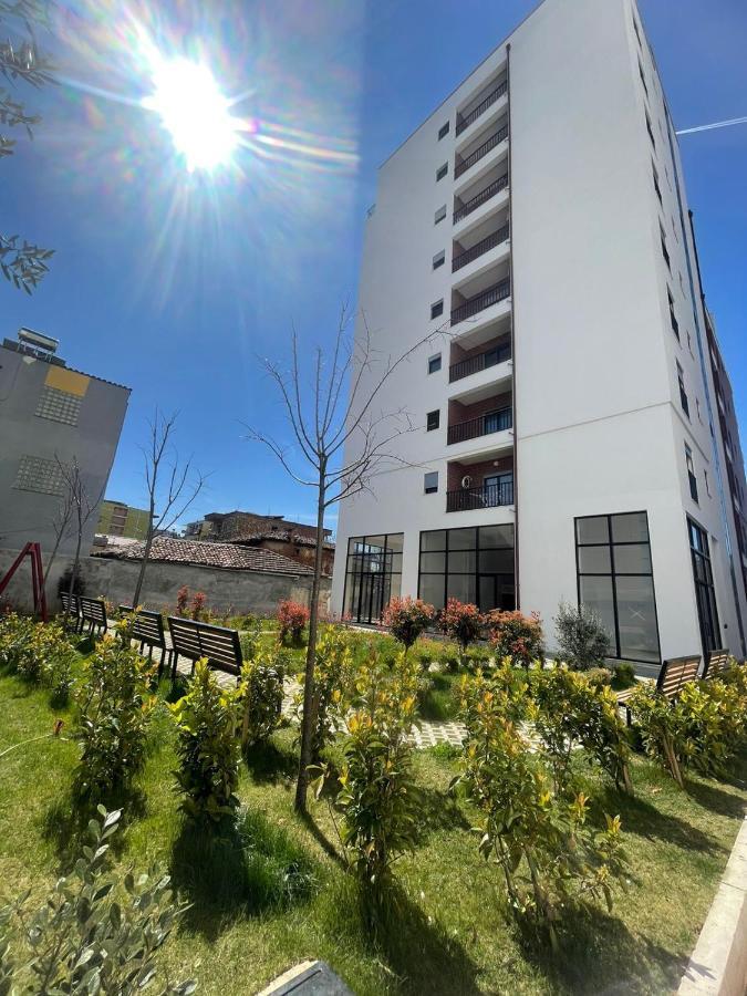 Center Tirana Goldi Apartment מראה חיצוני תמונה