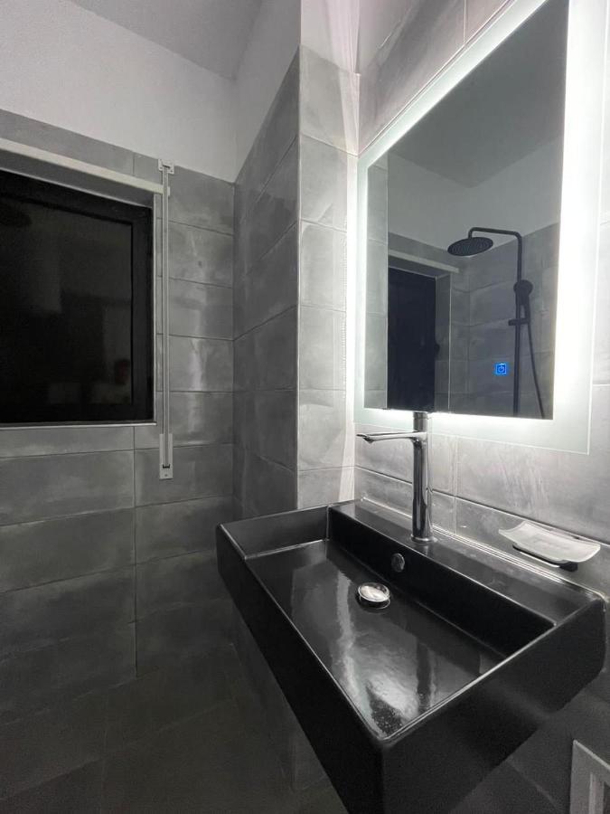 Center Tirana Goldi Apartment מראה חיצוני תמונה